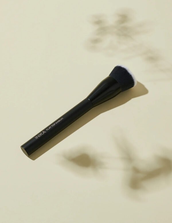 inika | organic flat top kabuki brush